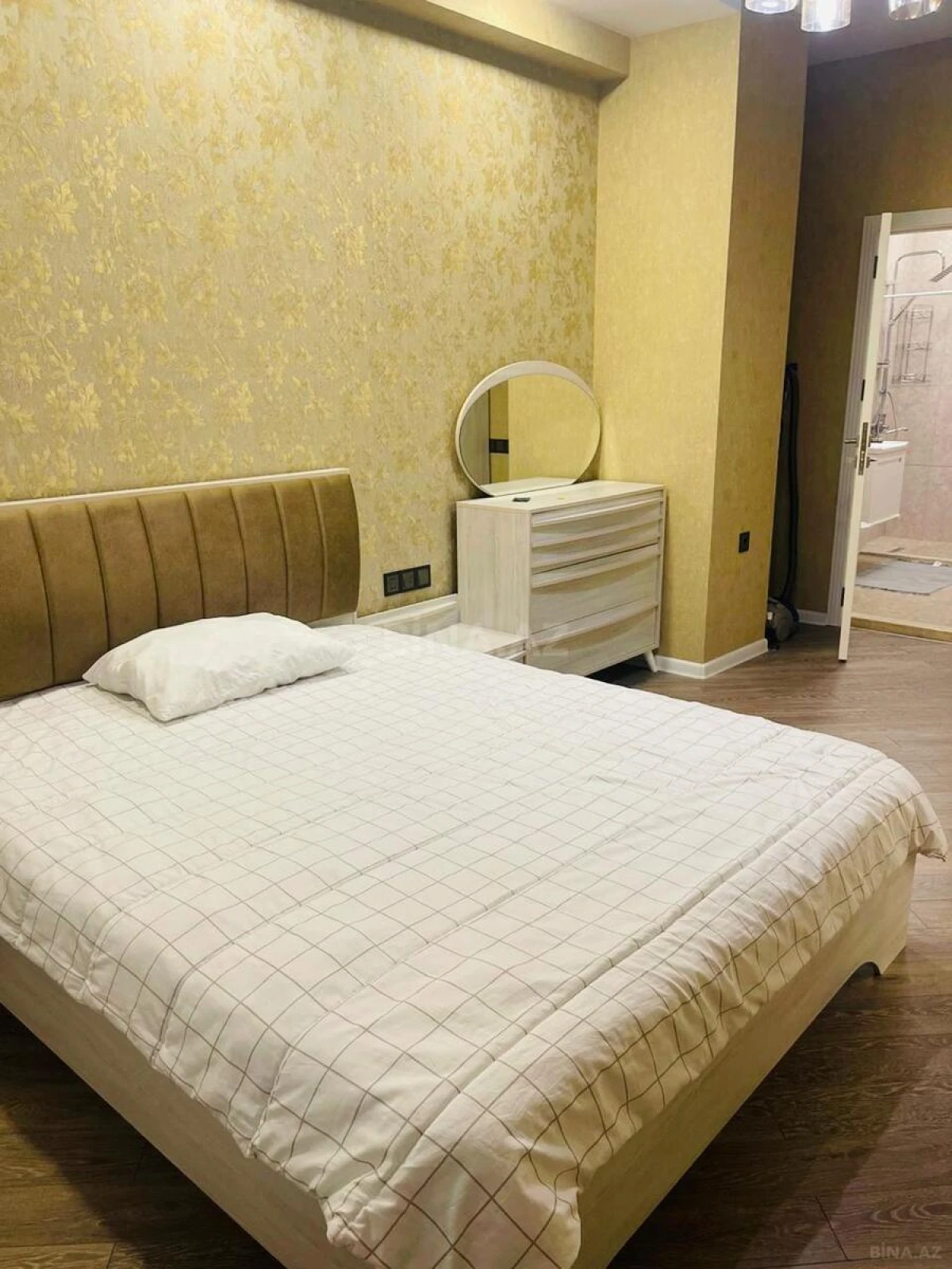 Kirayə verilir 3 otaqlı mənzil 110 m²