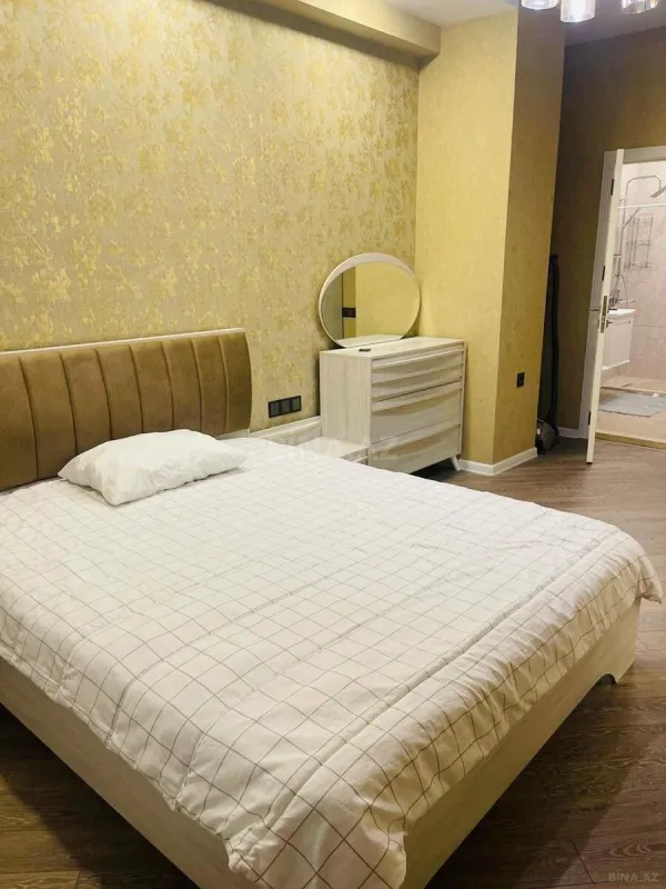 Kirayə verilir 3 otaqlı mənzil 110 m²