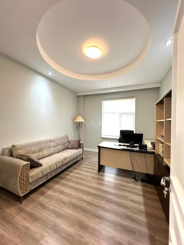 Satılır 6 otaqlı həyət evi 310 m²