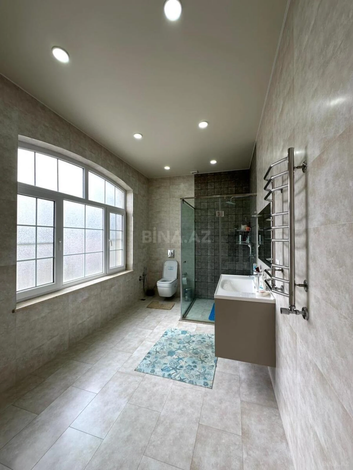 Satılır 6 otaqlı həyət evi 310 m²