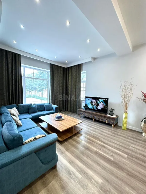 Satılır 6 otaqlı həyət evi 310 m²
