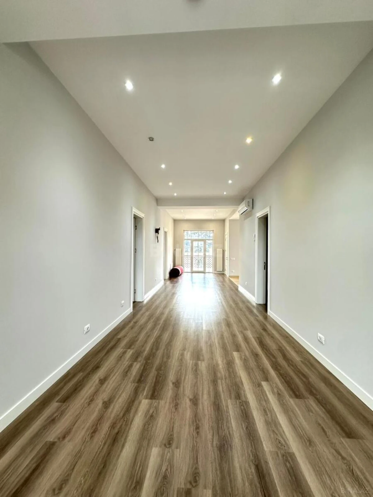 Satılır 6 otaqlı həyət evi 310 m²