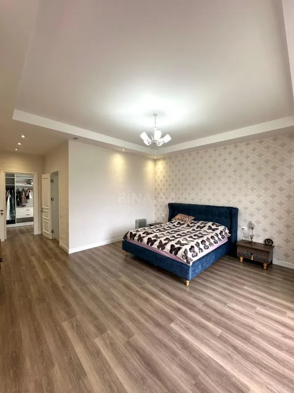 Satılır 6 otaqlı həyət evi 310 m²
