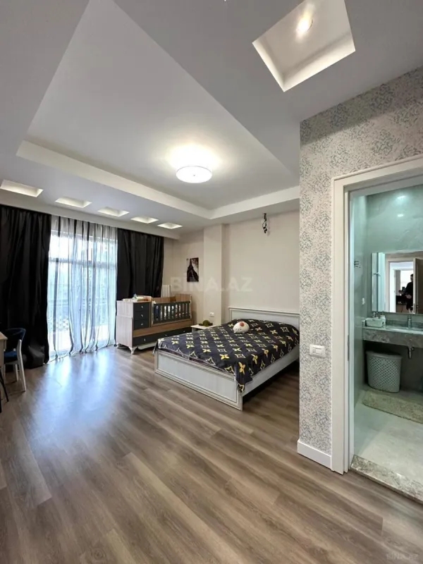 Satılır 6 otaqlı həyət evi 310 m²