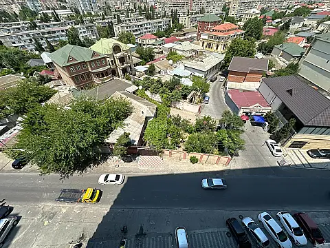 Kirayə verilir 2 otaqlı mənzil 107 m²