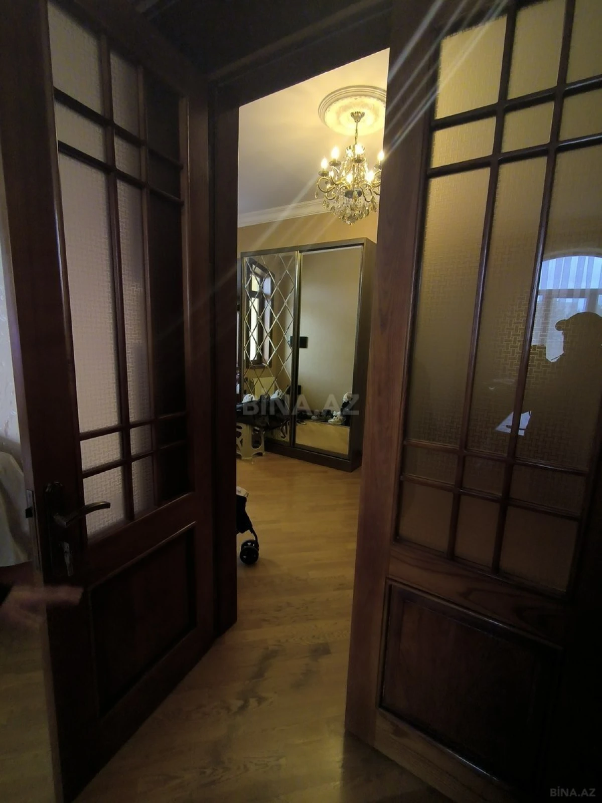 Satılır 9 otaqlı həyət evi 350 m²