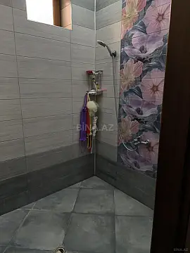 Satılır 9 otaqlı həyət evi 350 m²