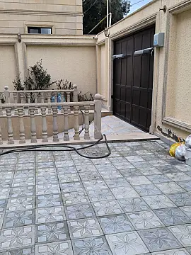 Satılır 9 otaqlı həyət evi 350 m²