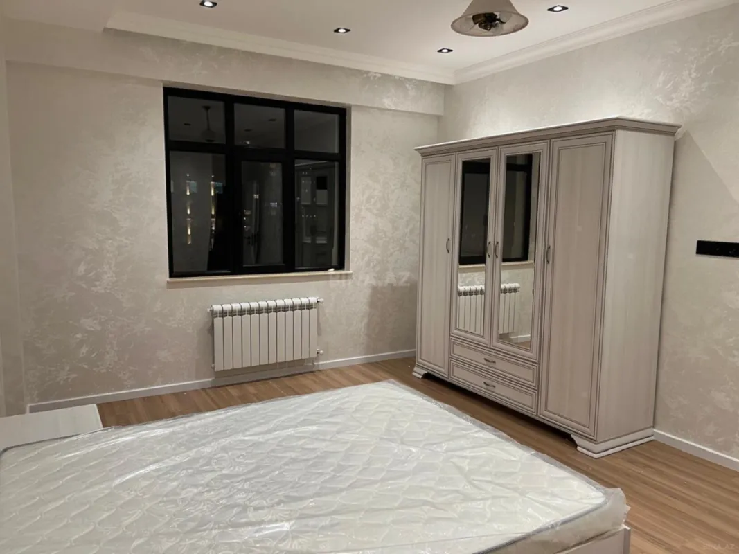 Kirayə verilir 3 otaqlı mənzil 112 m²