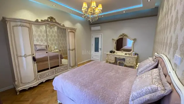 Satılır 2 otaqlı mənzil 97 m²