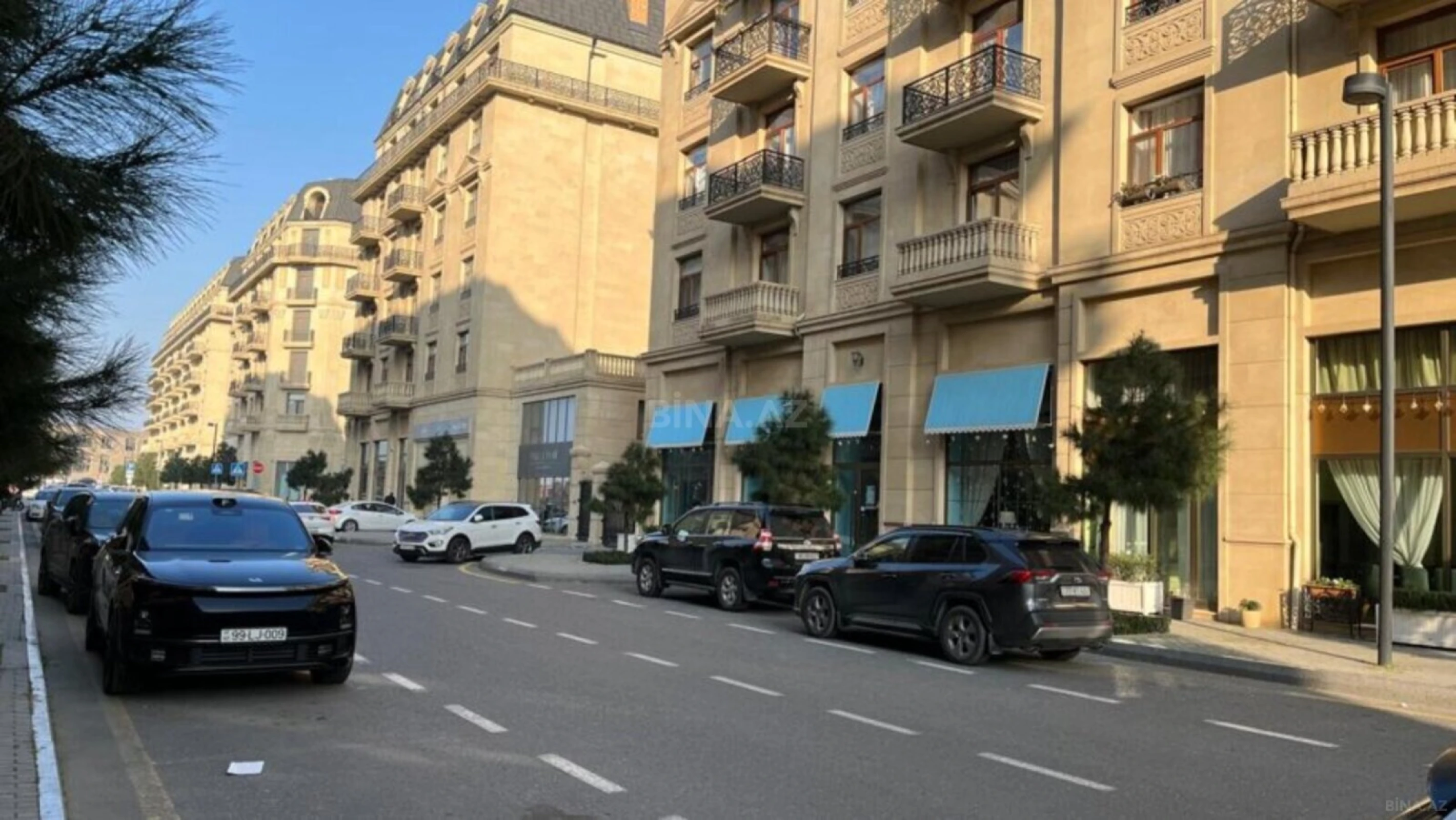 Satılır 2 otaqlı mənzil 97 m²