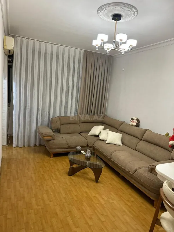 Satılır 2 otaqlı mənzil 52 m²