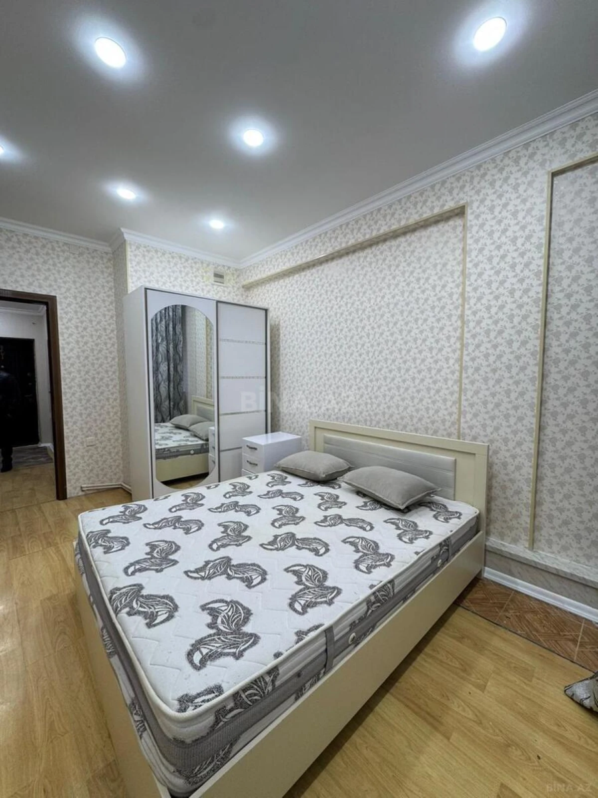 Satılır 2 otaqlı mənzil 60 m²