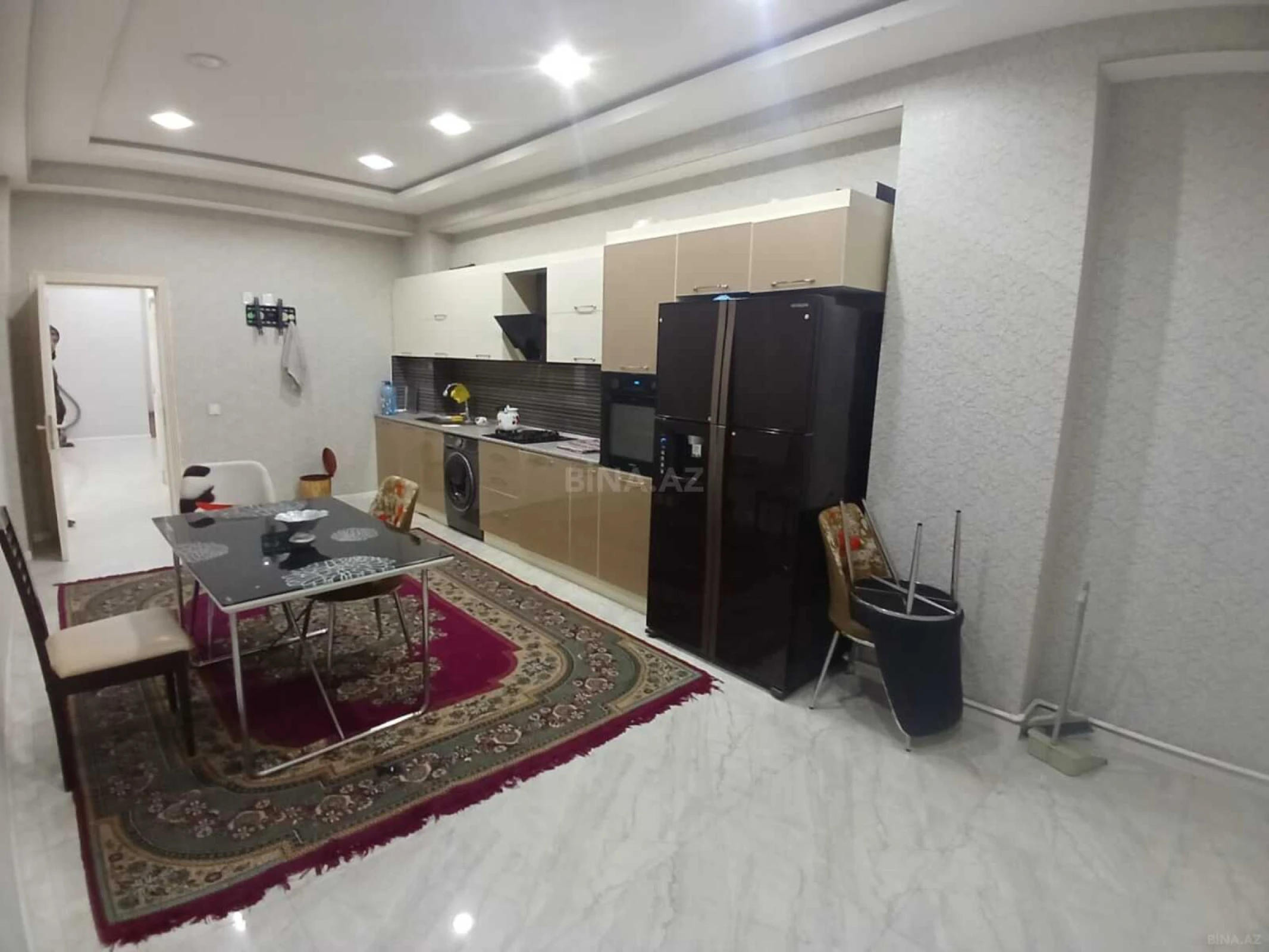 Kirayə verilir 3 otaqlı mənzil 150 m²