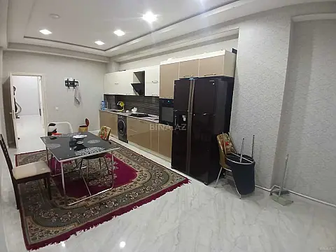Kirayə verilir 3 otaqlı mənzil 150 m²
