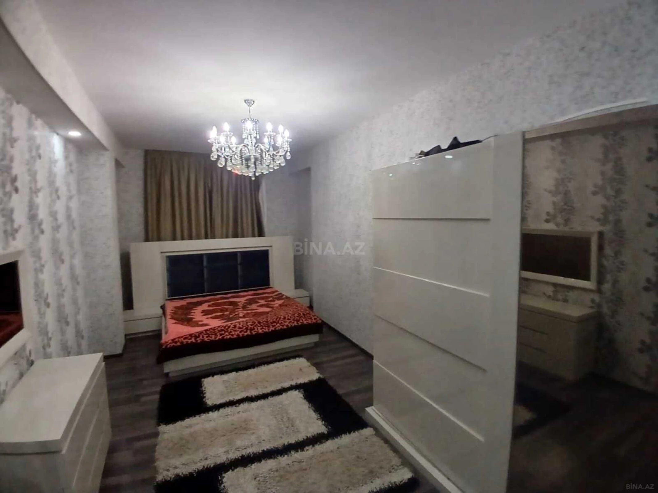 Kirayə verilir 3 otaqlı mənzil 150 m²