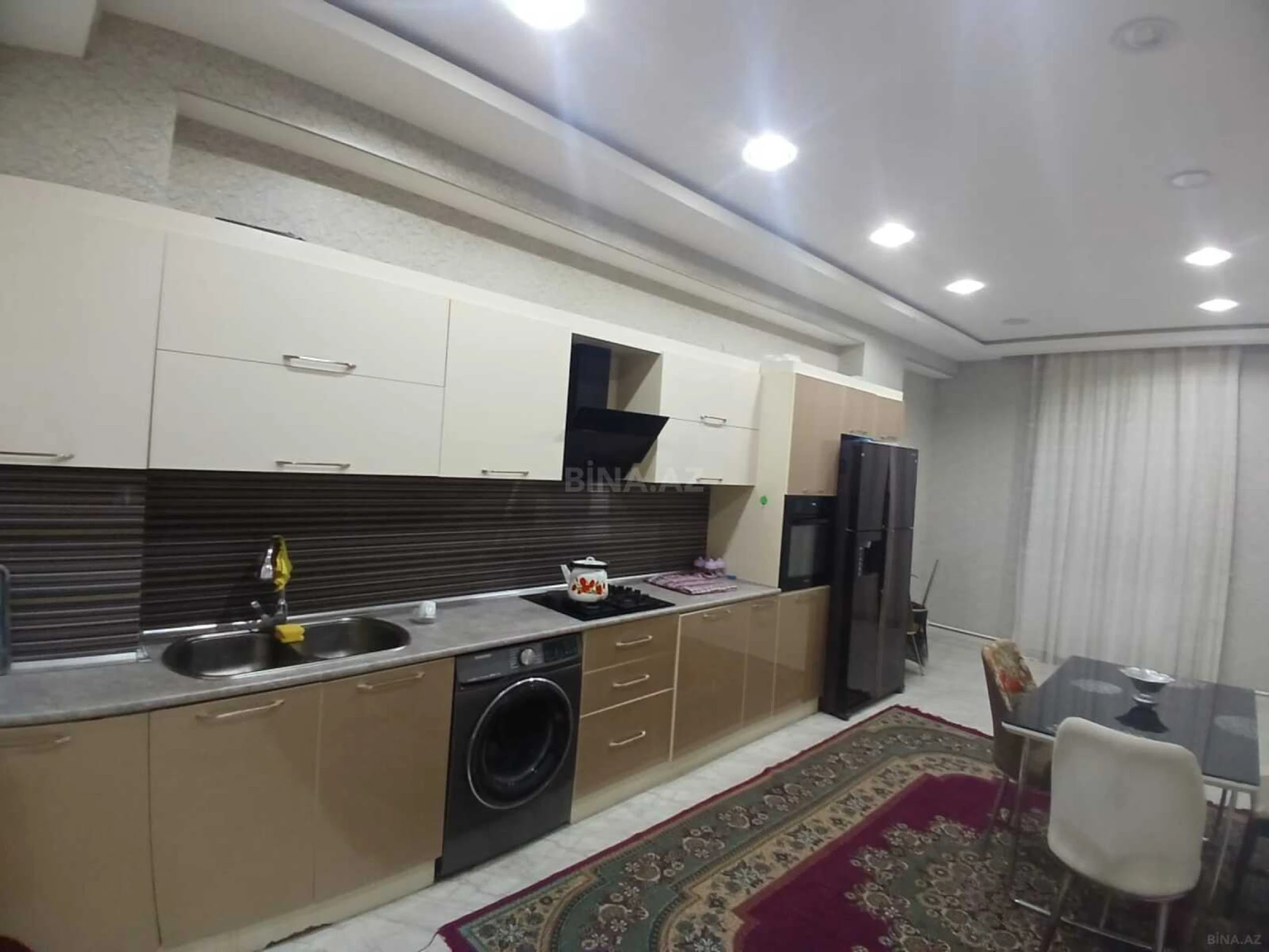 Kirayə verilir 3 otaqlı mənzil 150 m²