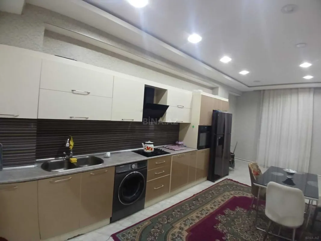Kirayə verilir 3 otaqlı mənzil 150 m²