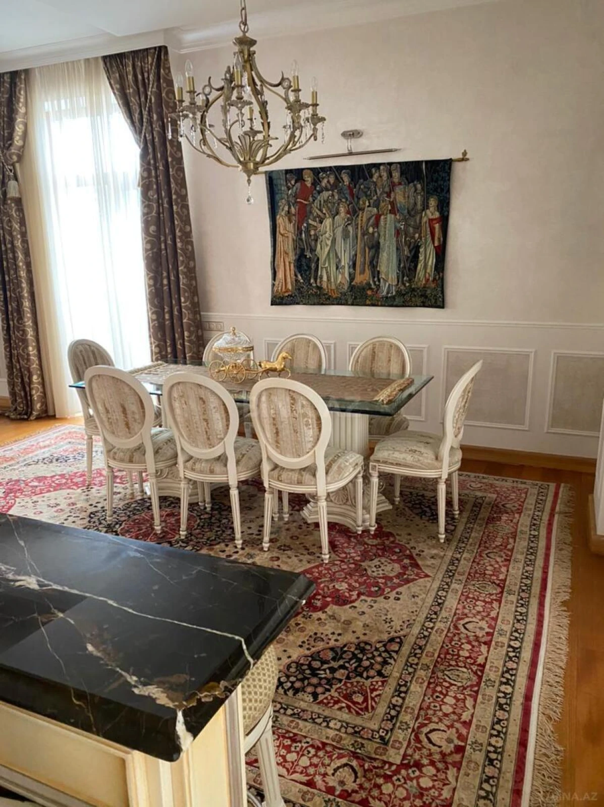 Kirayə verilir 3 otaqlı mənzil 200 m²