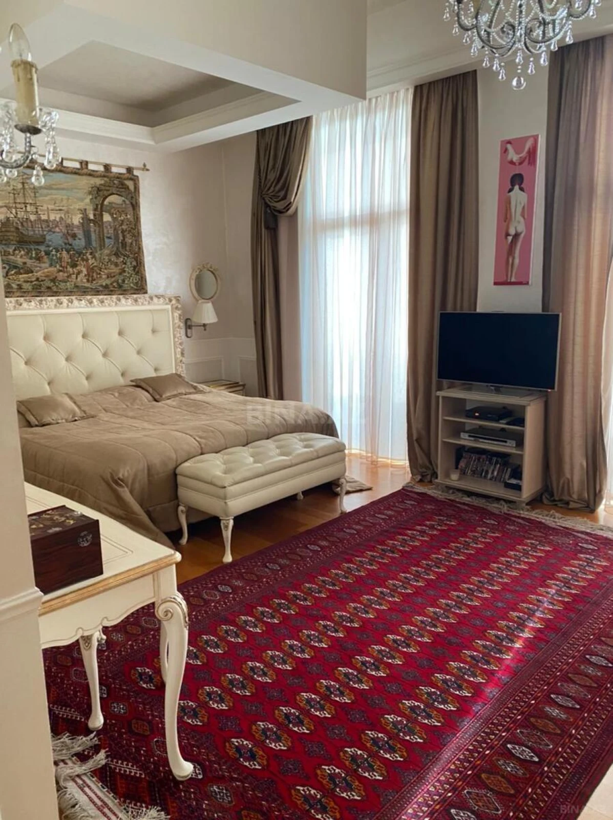 Kirayə verilir 3 otaqlı mənzil 200 m²