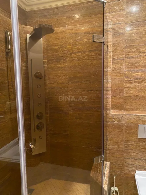 Kirayə verilir 3 otaqlı mənzil 200 m²