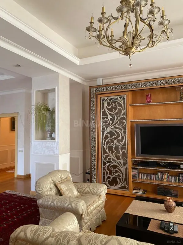 Kirayə verilir 3 otaqlı mənzil 200 m²