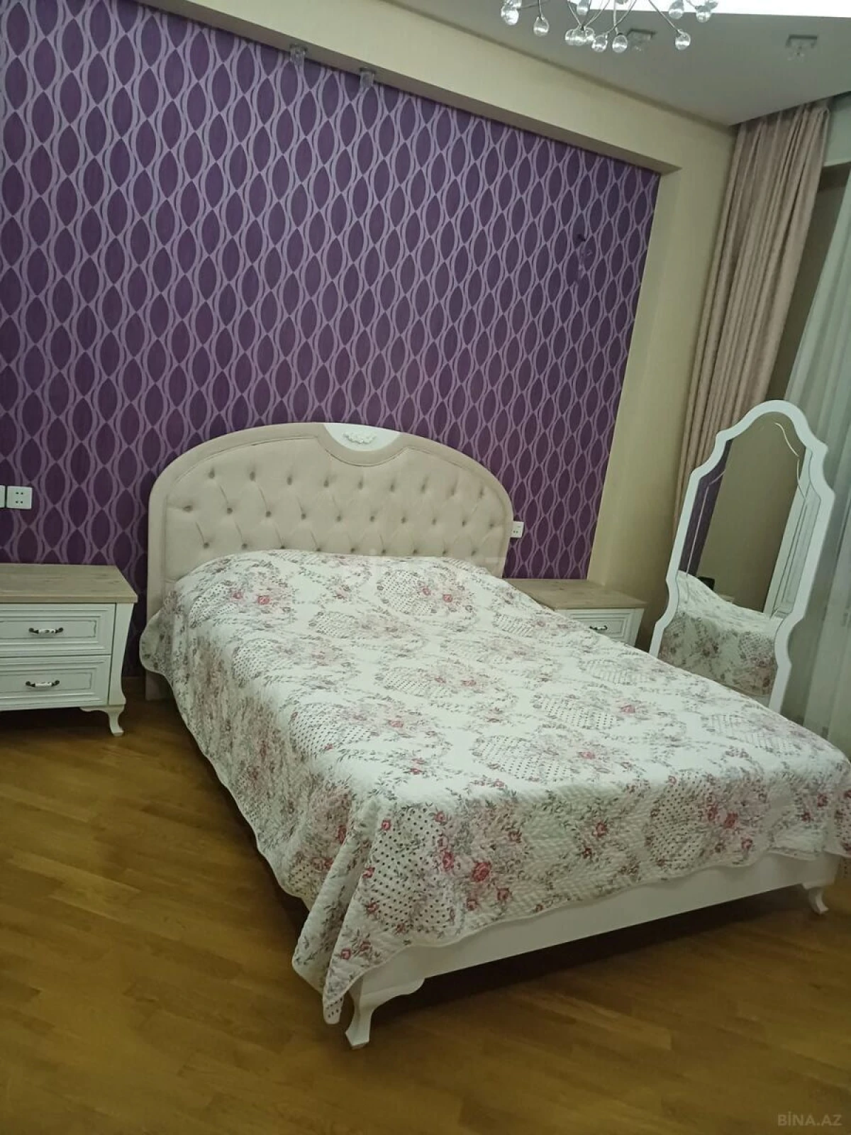 Kirayə verilir 3 otaqlı mənzil 160 m²