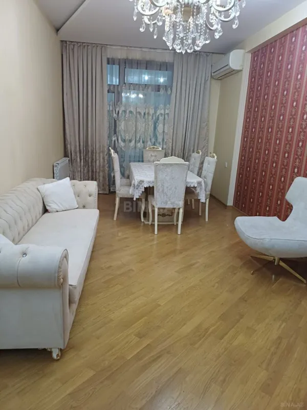 Kirayə verilir 3 otaqlı mənzil 160 m²