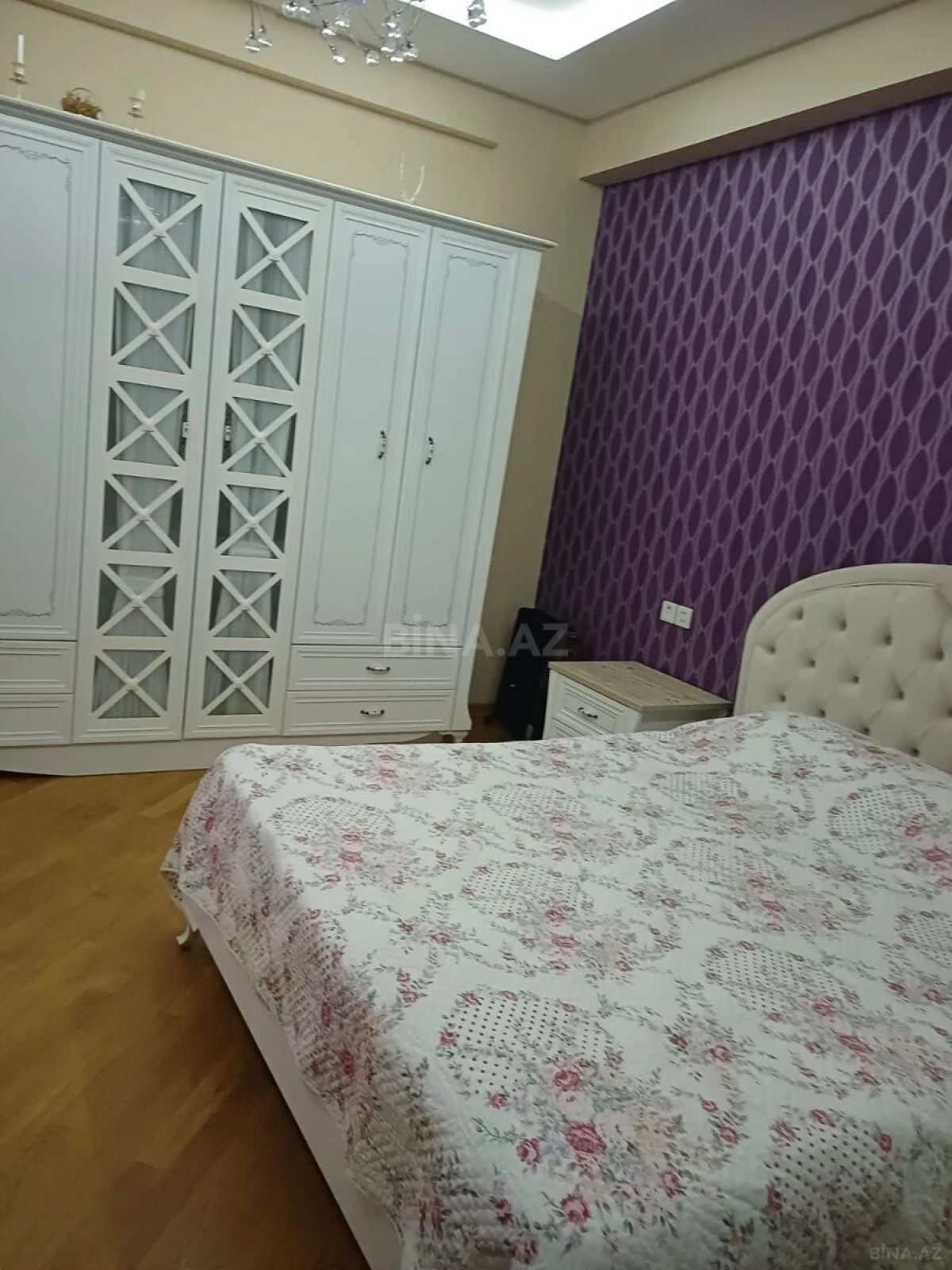 Kirayə verilir 3 otaqlı mənzil 160 m²