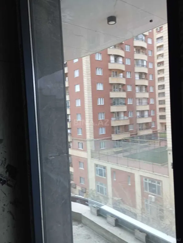 Satılır 2 otaqlı mənzil 67 m²