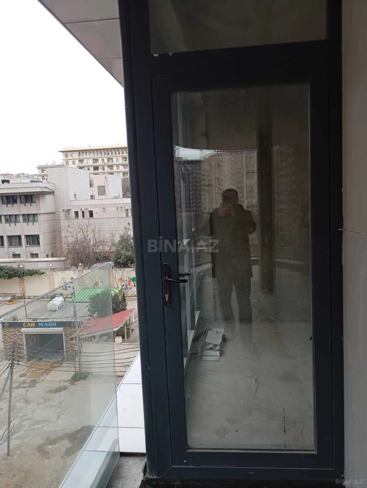 Satılır 2 otaqlı mənzil 67 m²