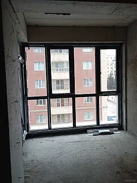 Satılır 2 otaqlı mənzil 67 m²