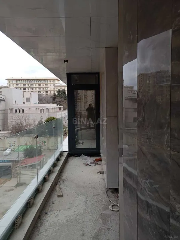 Satılır 2 otaqlı mənzil 67 m²