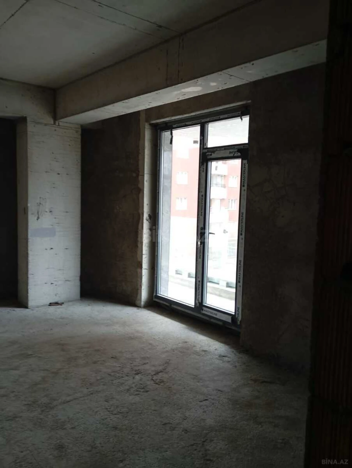 Satılır 2 otaqlı mənzil 67 m²