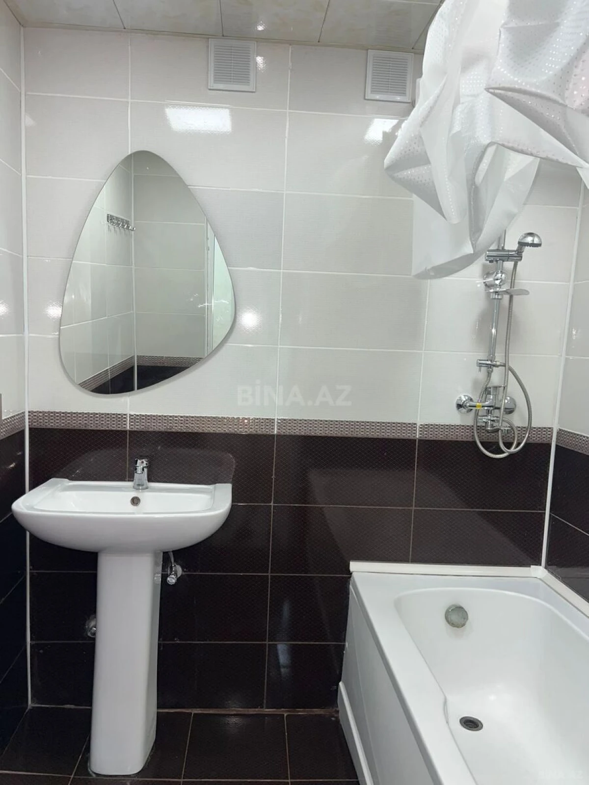 Satılır 3 otaqlı mənzil 65 m²