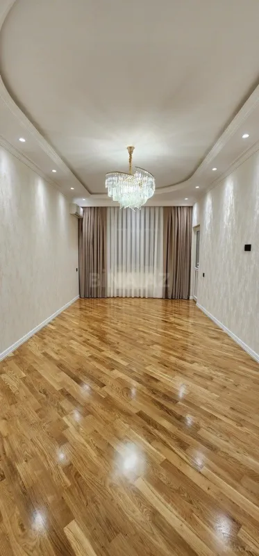 Satılır 3 otaqlı mənzil 115 m²