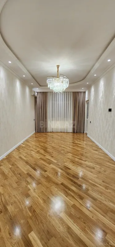 Satılır 3 otaqlı mənzil 115 m²