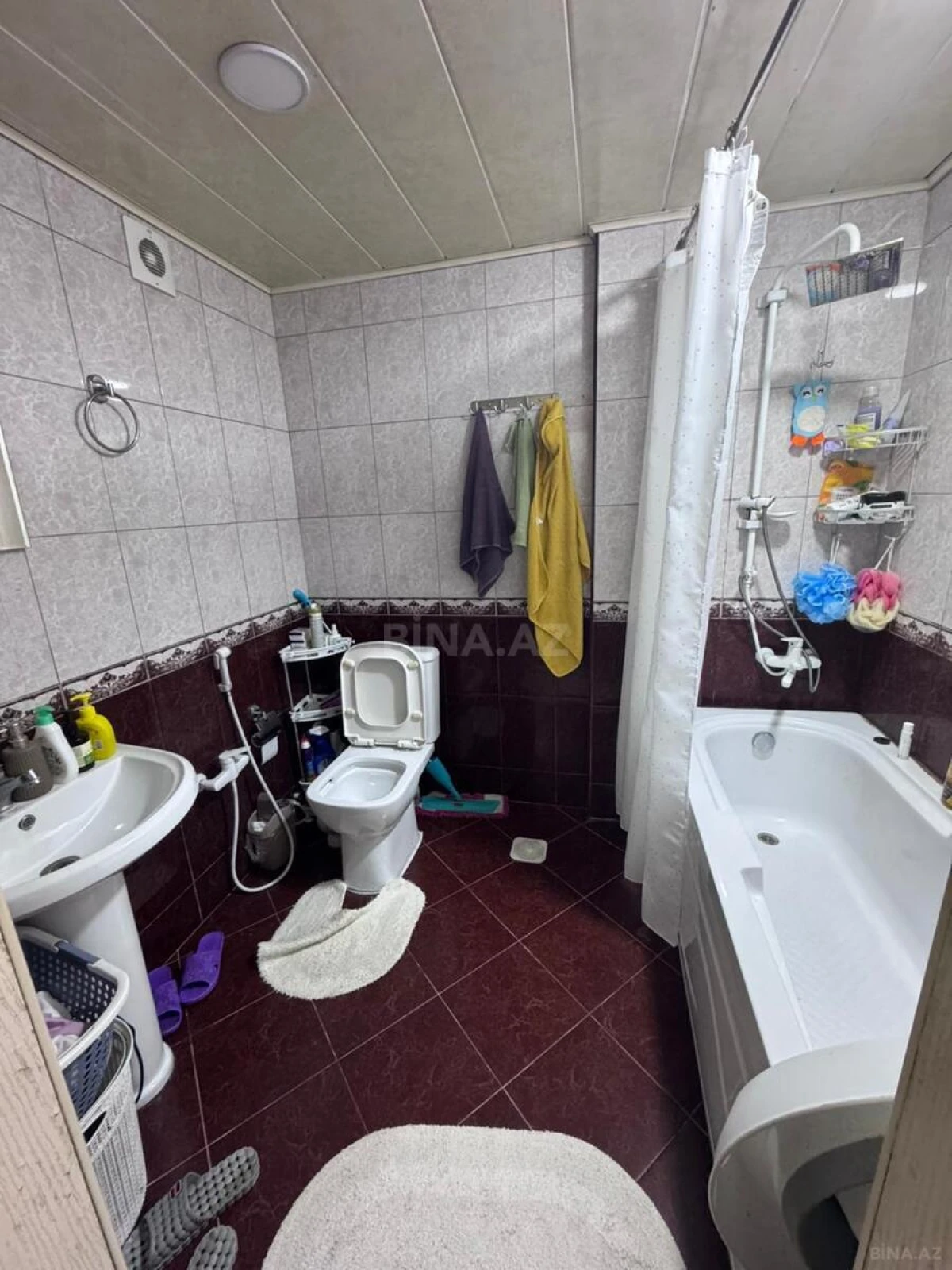 Satılır 2 otaqlı mənzil 67 m²