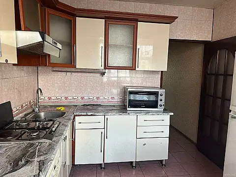 Kirayə verilir 3 otaqlı mənzil 85 m²