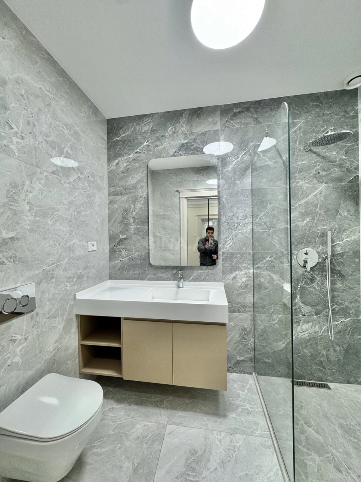 Satılır 3 otaqlı mənzil 127 m²