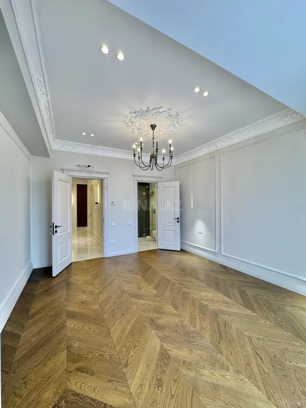 Satılır 3 otaqlı mənzil 127 m²