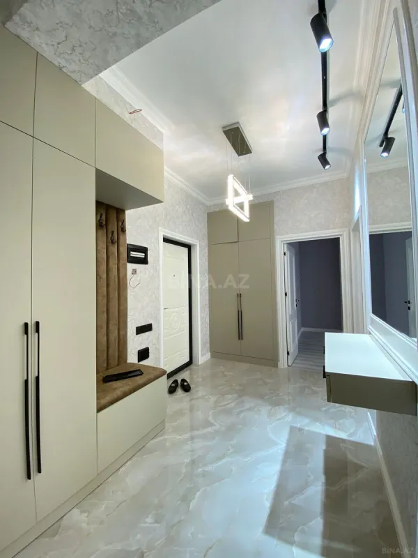 Kirayə verilir 2 otaqlı mənzil 85 m²