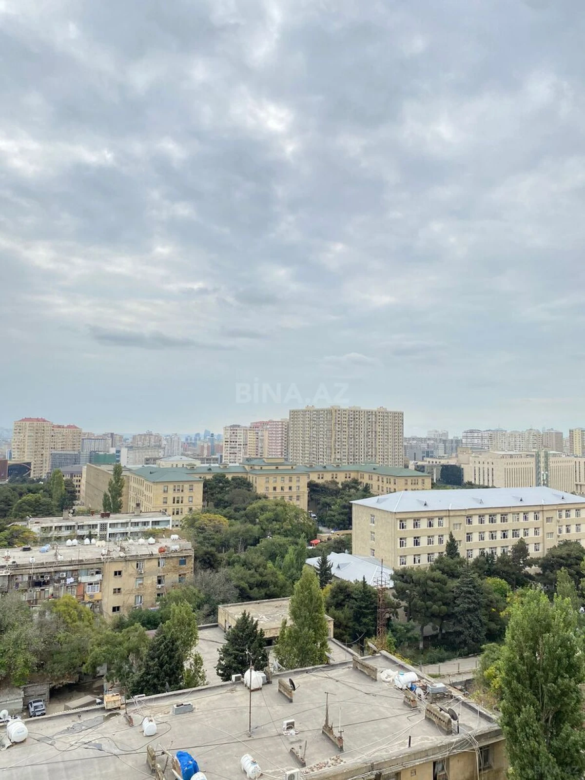 Kirayə verilir 2 otaqlı mənzil 85 m²