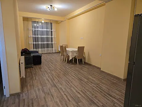 Kirayə verilir 2 otaqlı mənzil 65 m²