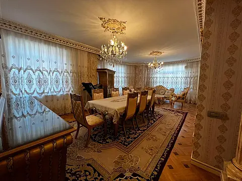 Kirayə verilir 4 otaqlı mənzil 236 m²