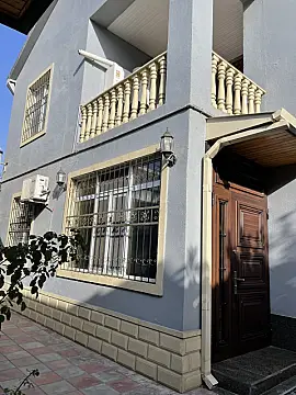 Satılır 5 otaqlı həyət evi 200 m²