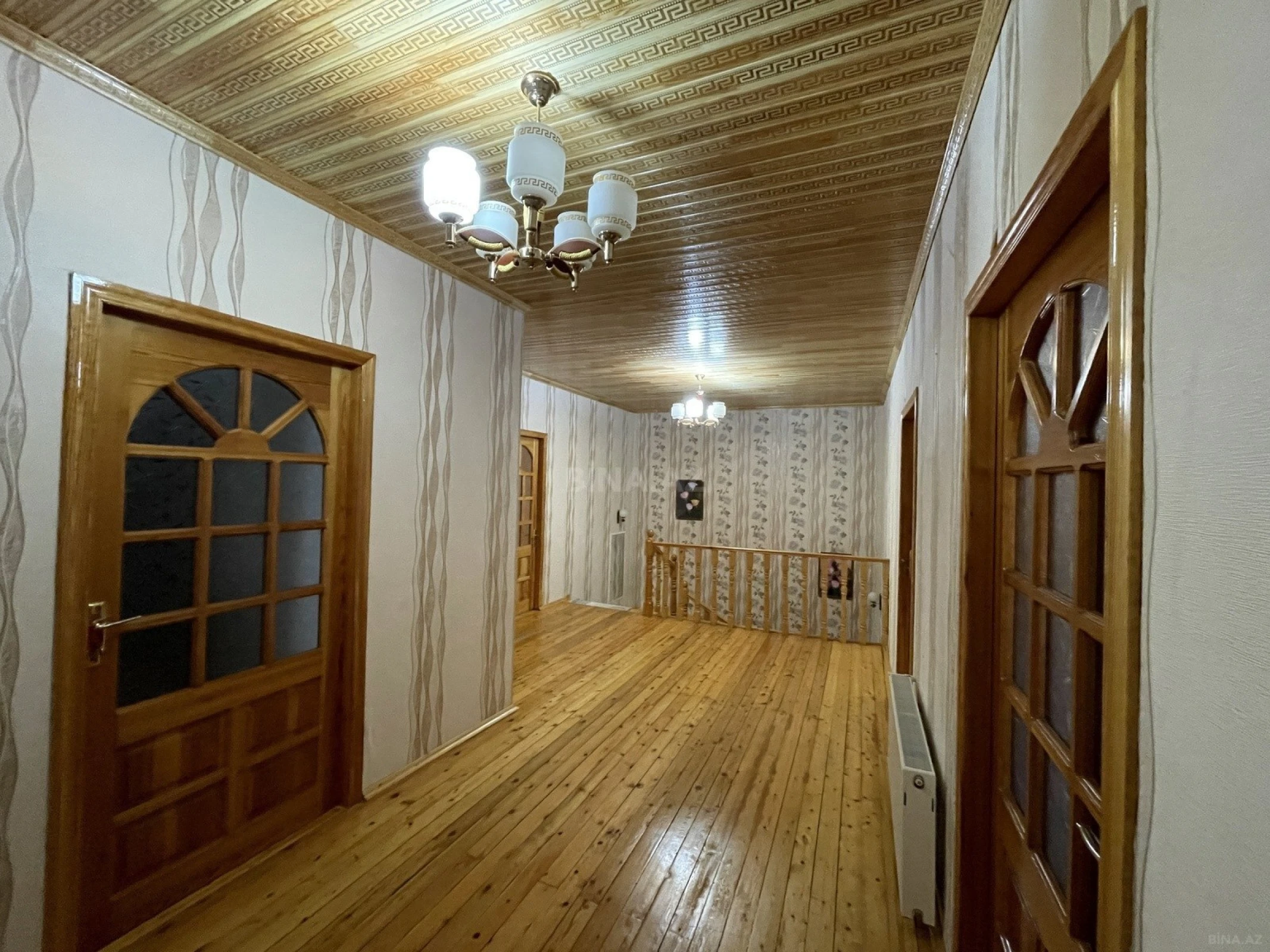 Satılır 5 otaqlı həyət evi 200 m²