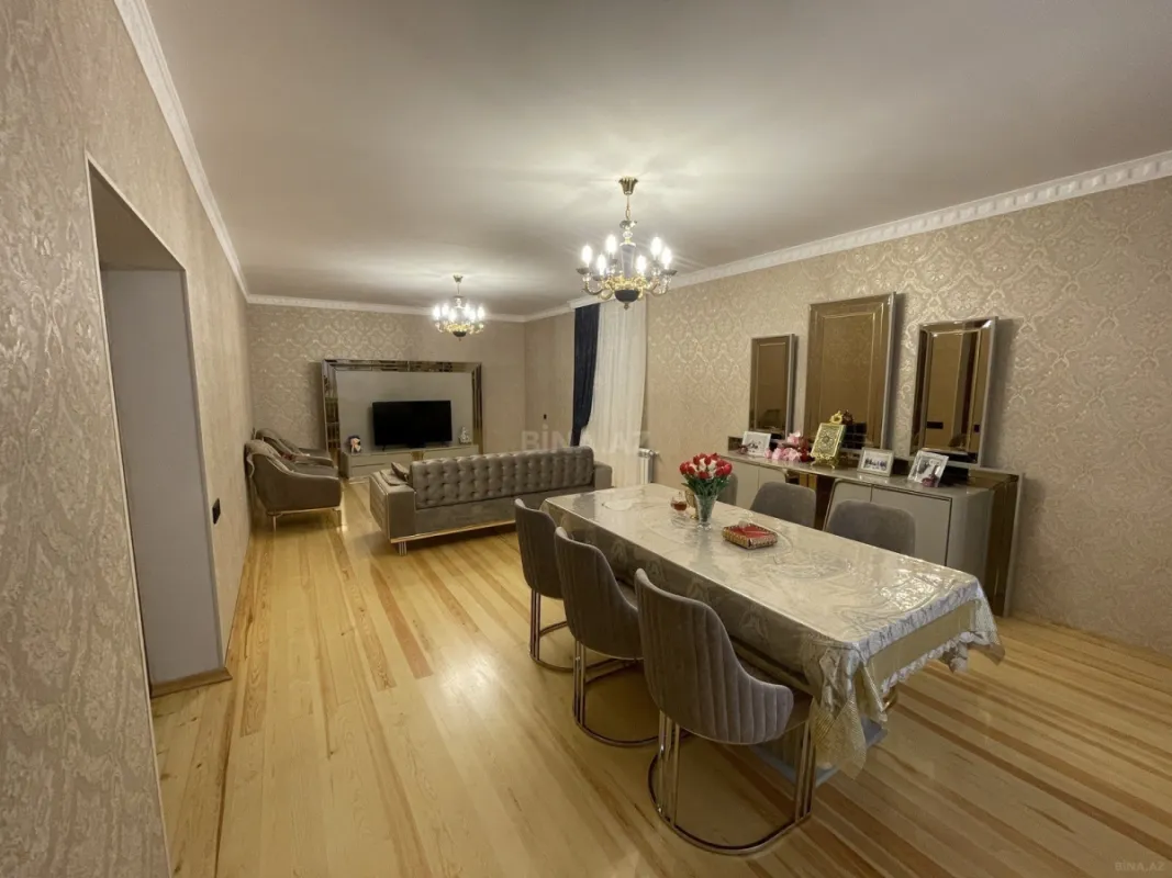 Satılır 5 otaqlı həyət evi 200 m²