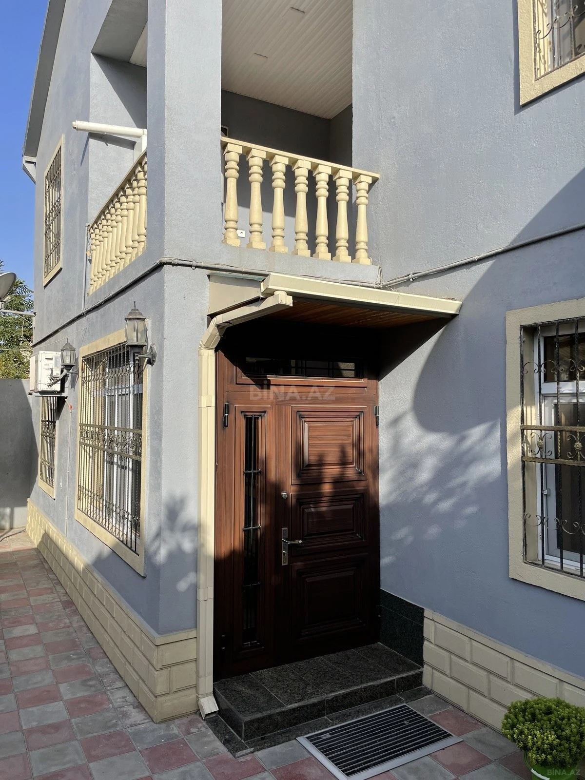 Satılır 5 otaqlı həyət evi 200 m²