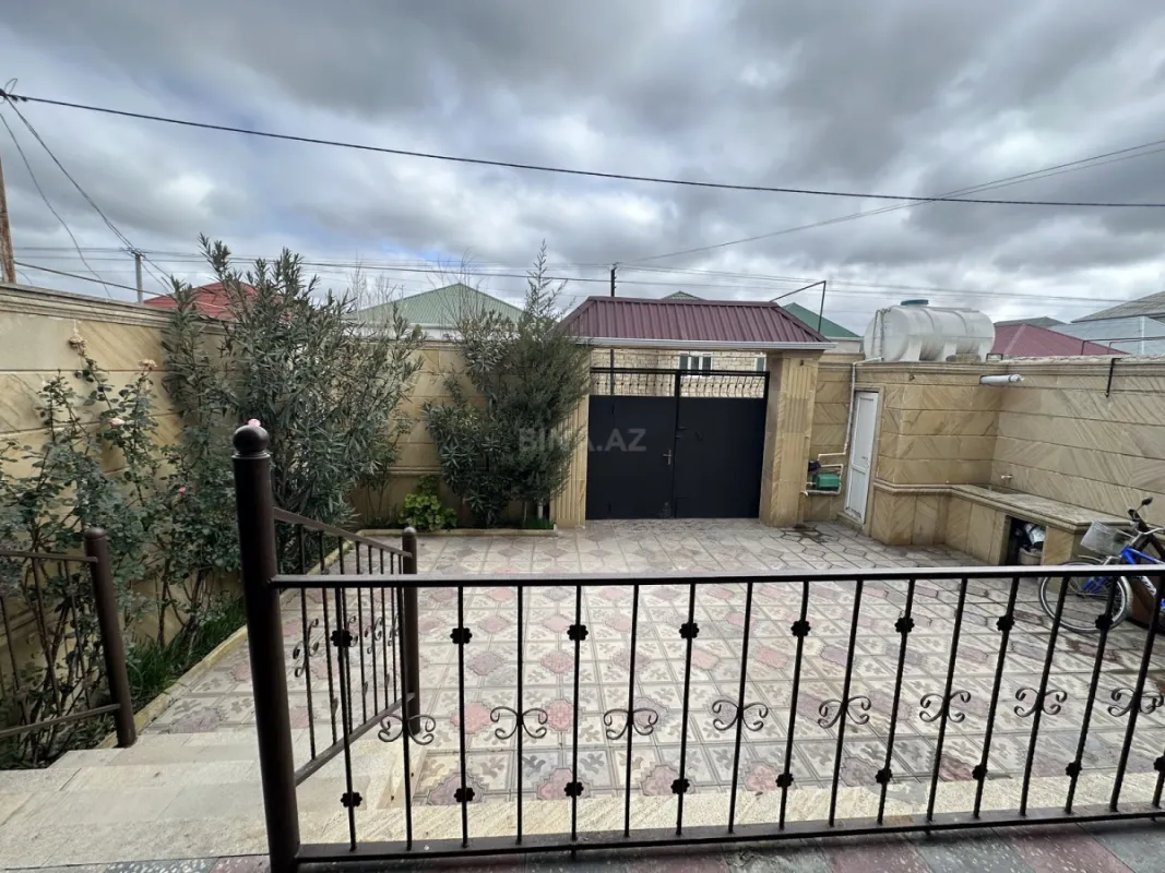 Satılır 3 otaqlı həyət evi 100 m²